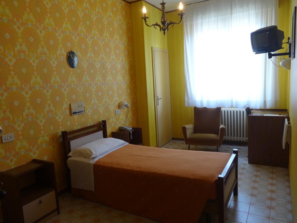 Hotel Saturno Chianciano Terme Dış mekan fotoğraf