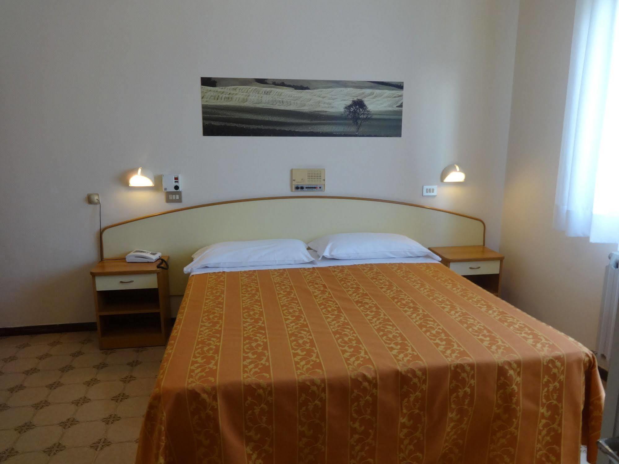 Hotel Saturno Chianciano Terme Dış mekan fotoğraf